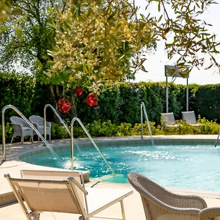 Roncuzzi Hotel 3*
